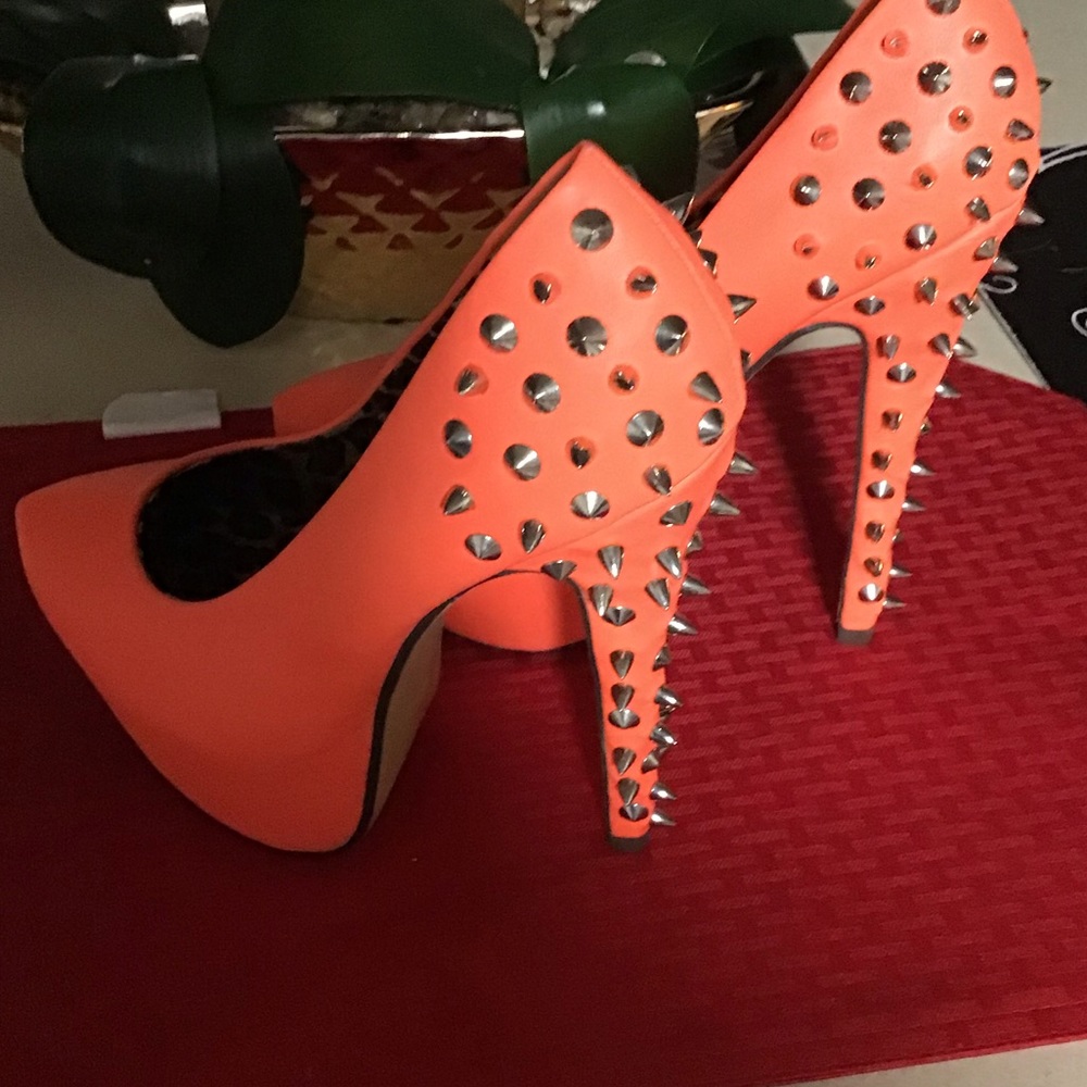 Women’s high heels